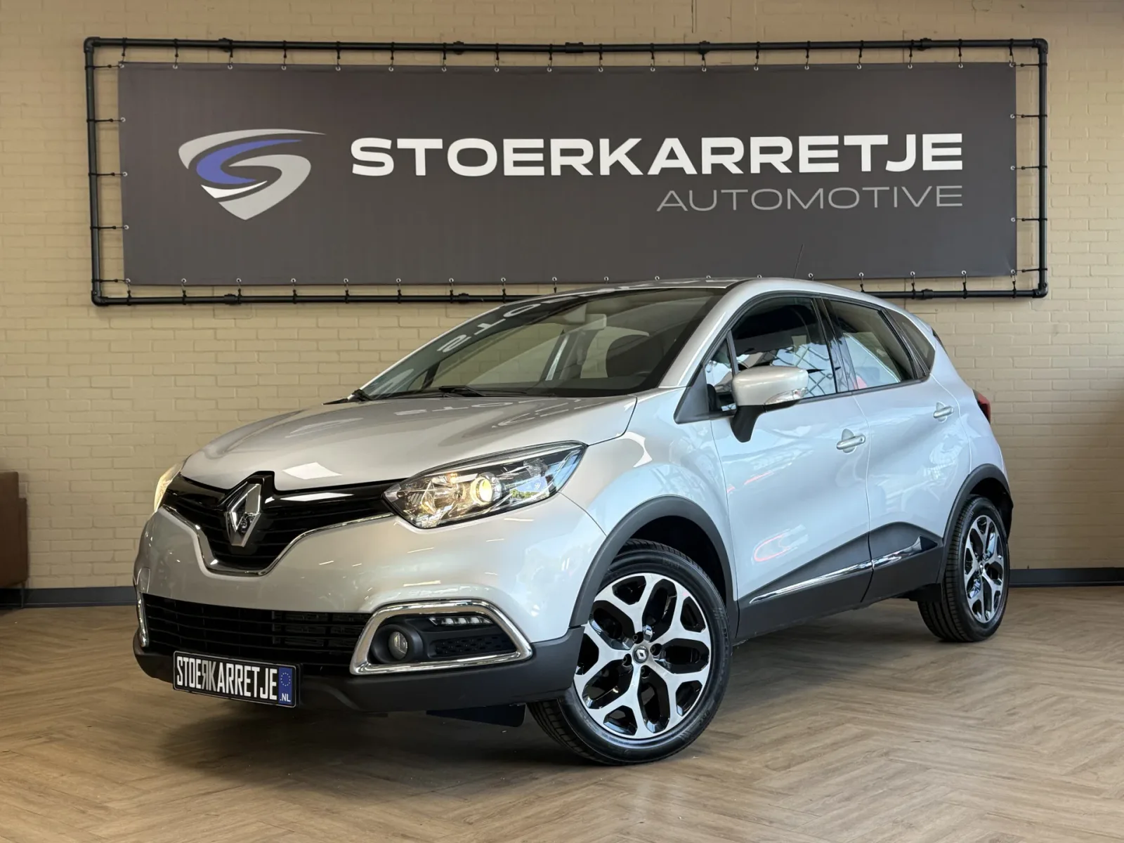 Renault Captur (2015) — foto 1