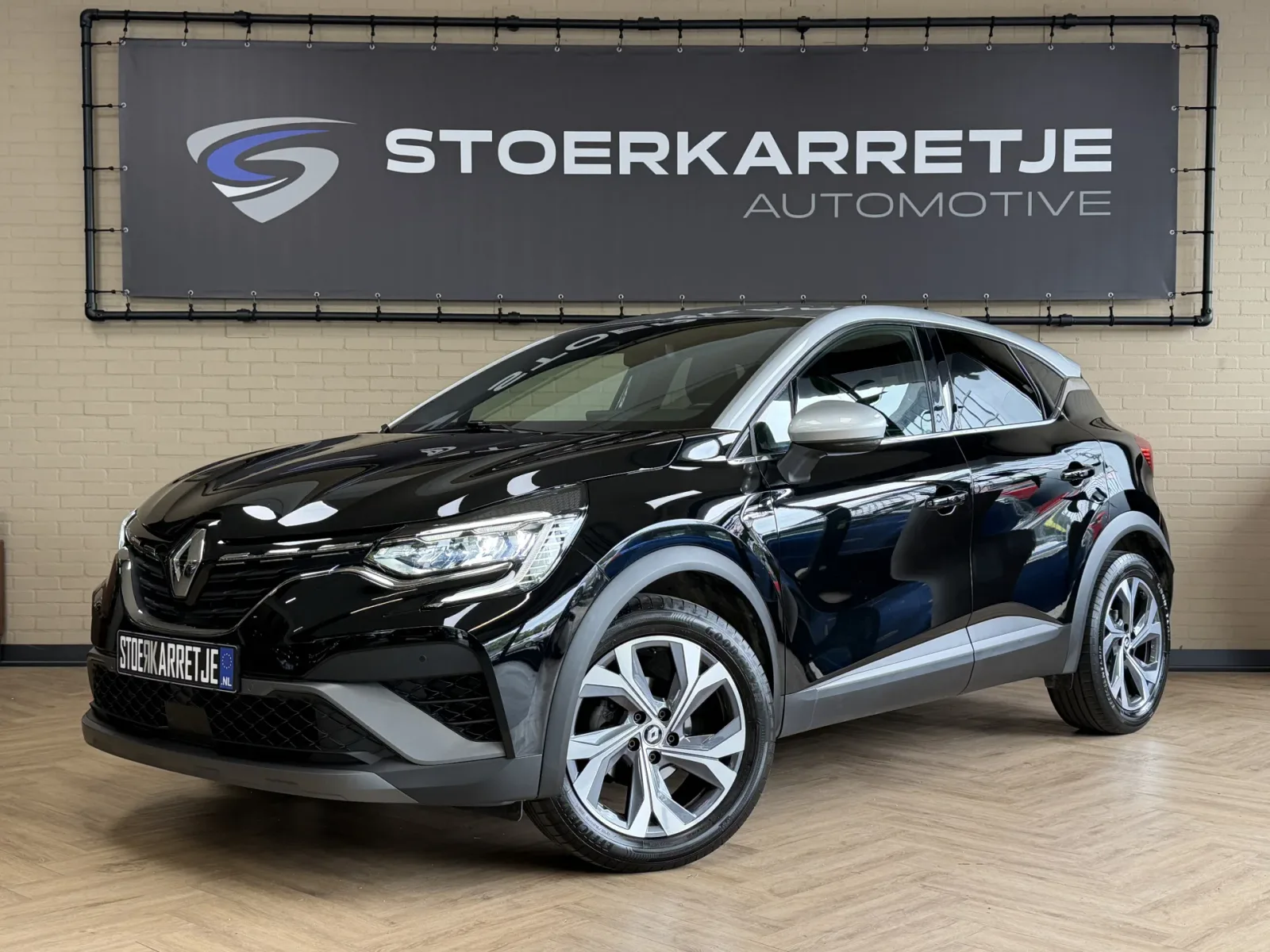 Renault Captur (2022) — foto 1