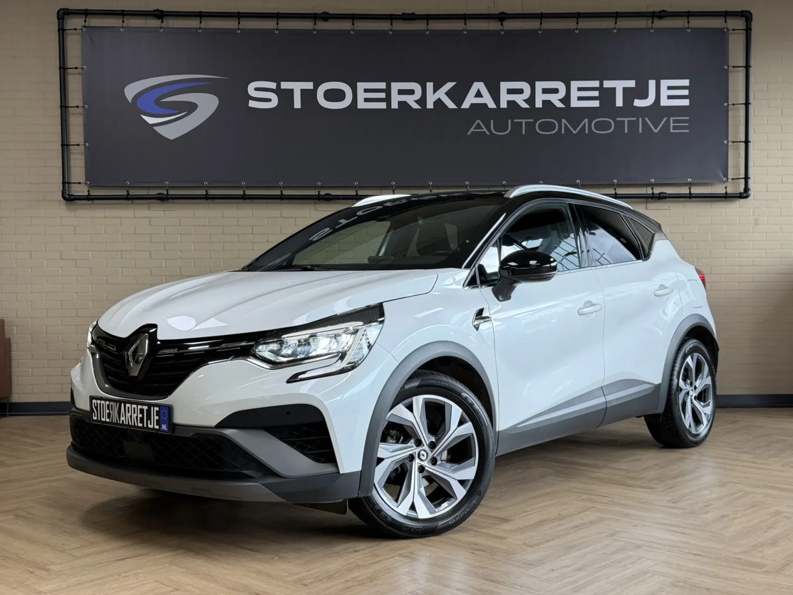 Renault Captur (2022) — foto 1