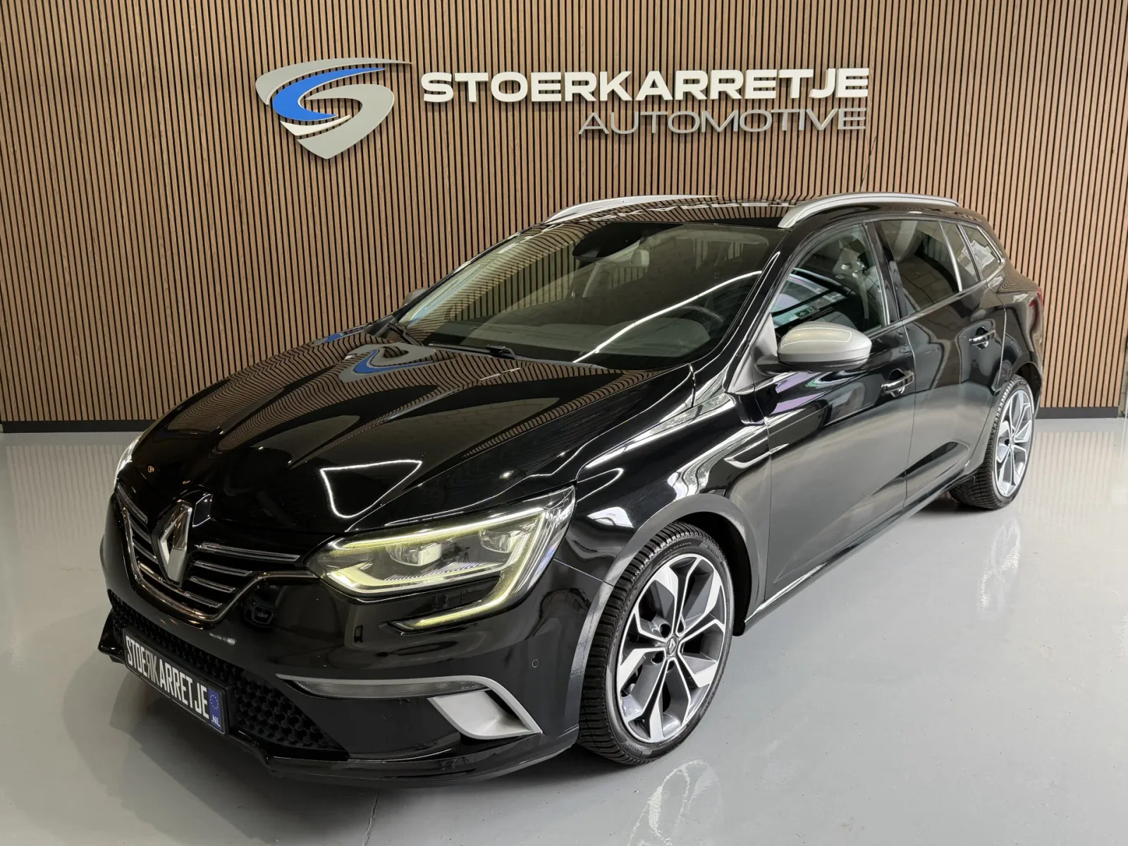 Renault Mégane (2018) — foto 1