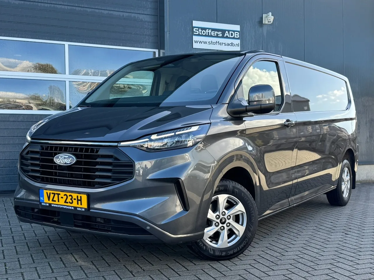 Ford Transit Custom (2024) — foto 1