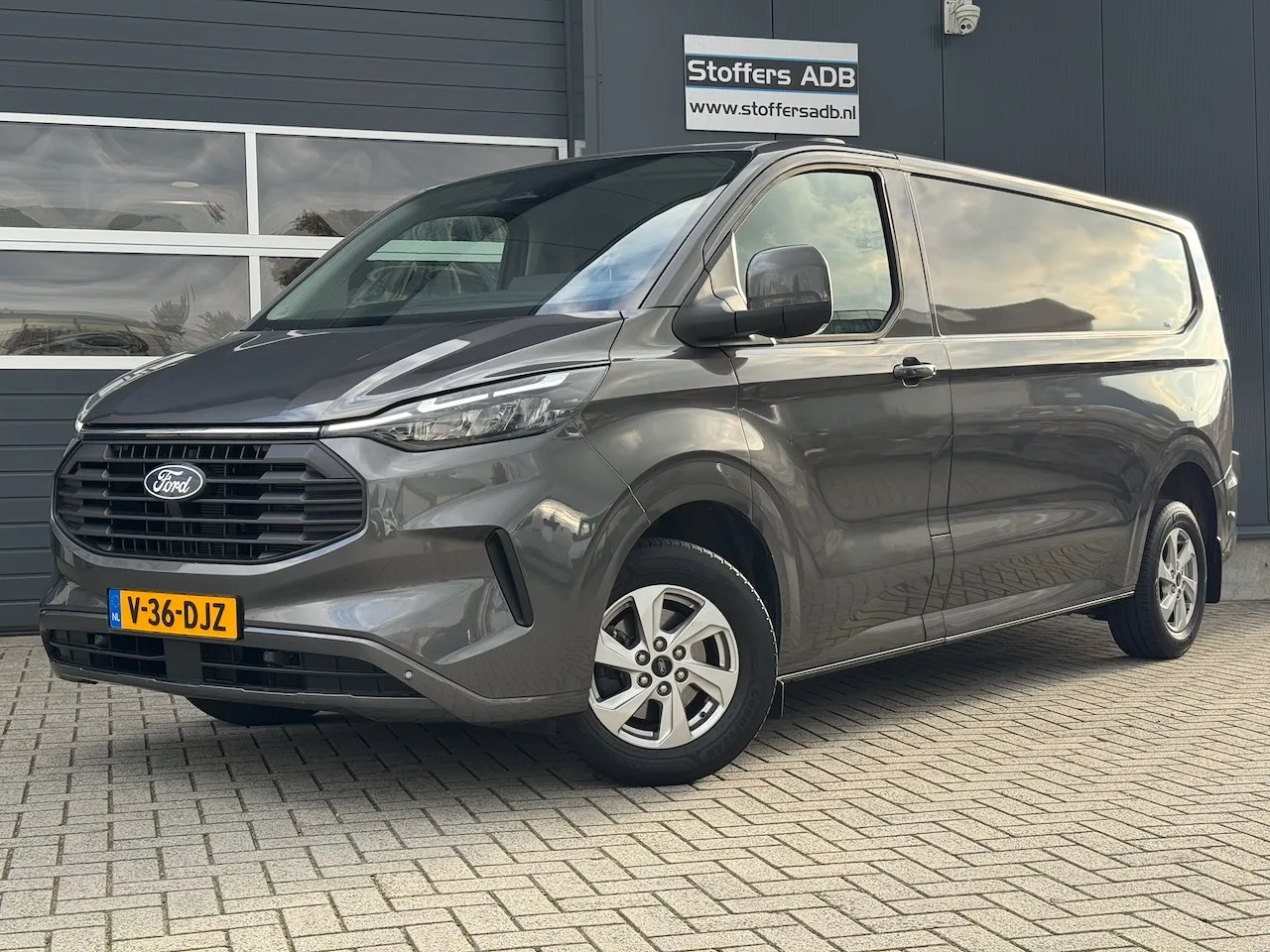 Ford Transit Custom (2024) — foto 1