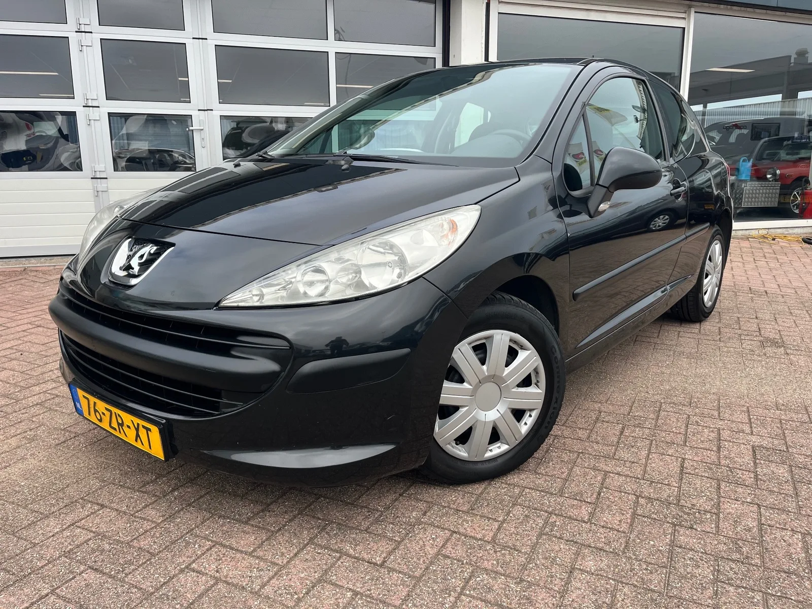 Peugeot 207 (2008) — foto 1