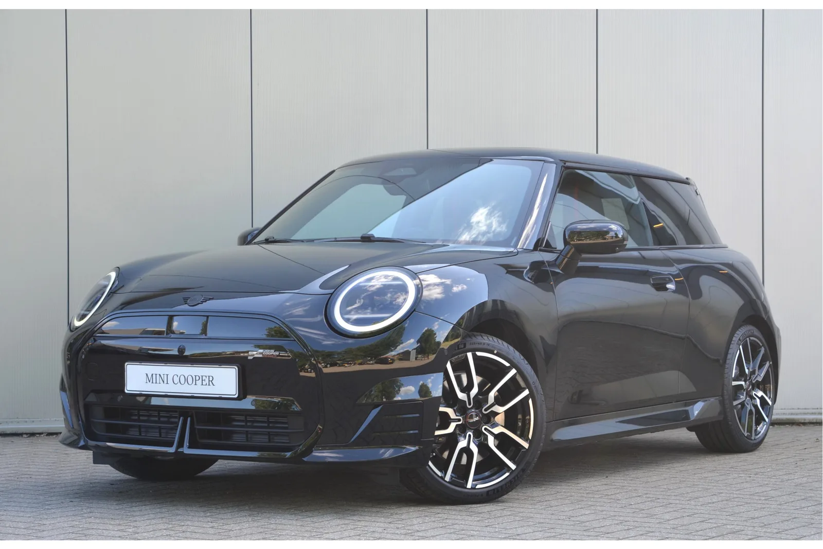 MINI Hatchback (2026) — foto 1