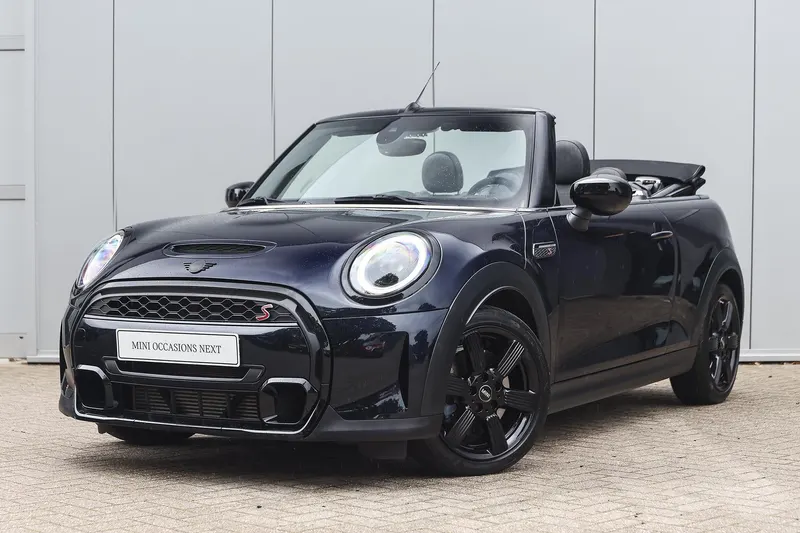 MINI Cabrio (2023)