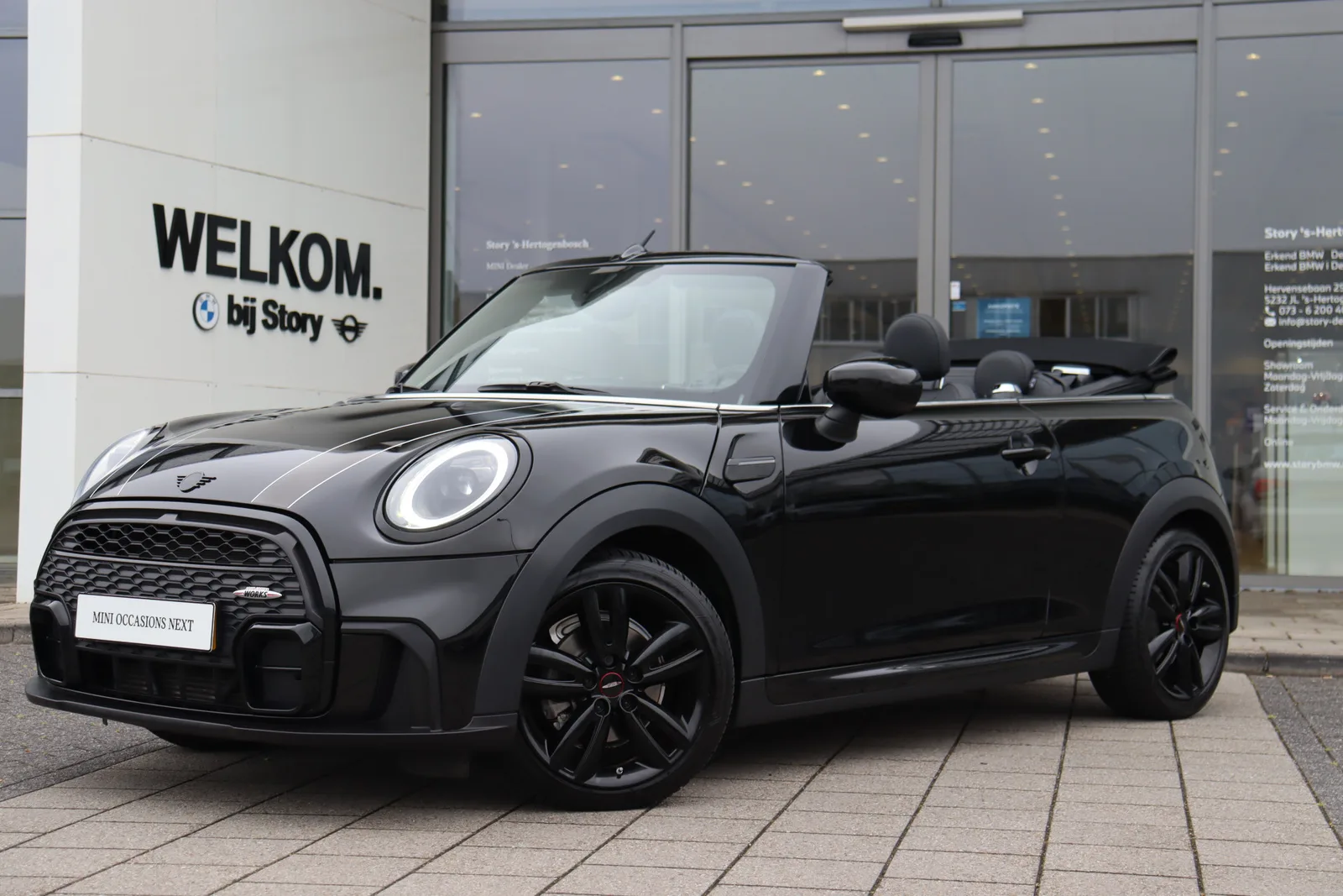 MINI Cabrio (2022) — foto 1