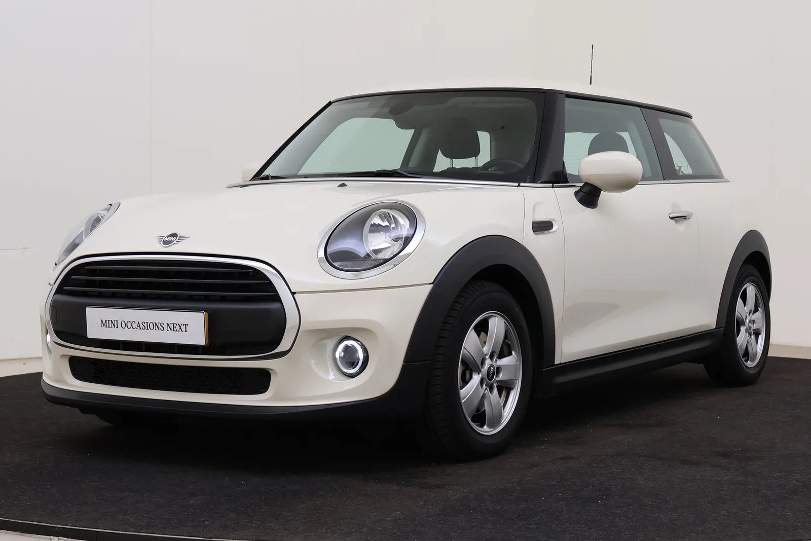 MINI Hatchback (2021) — foto 1