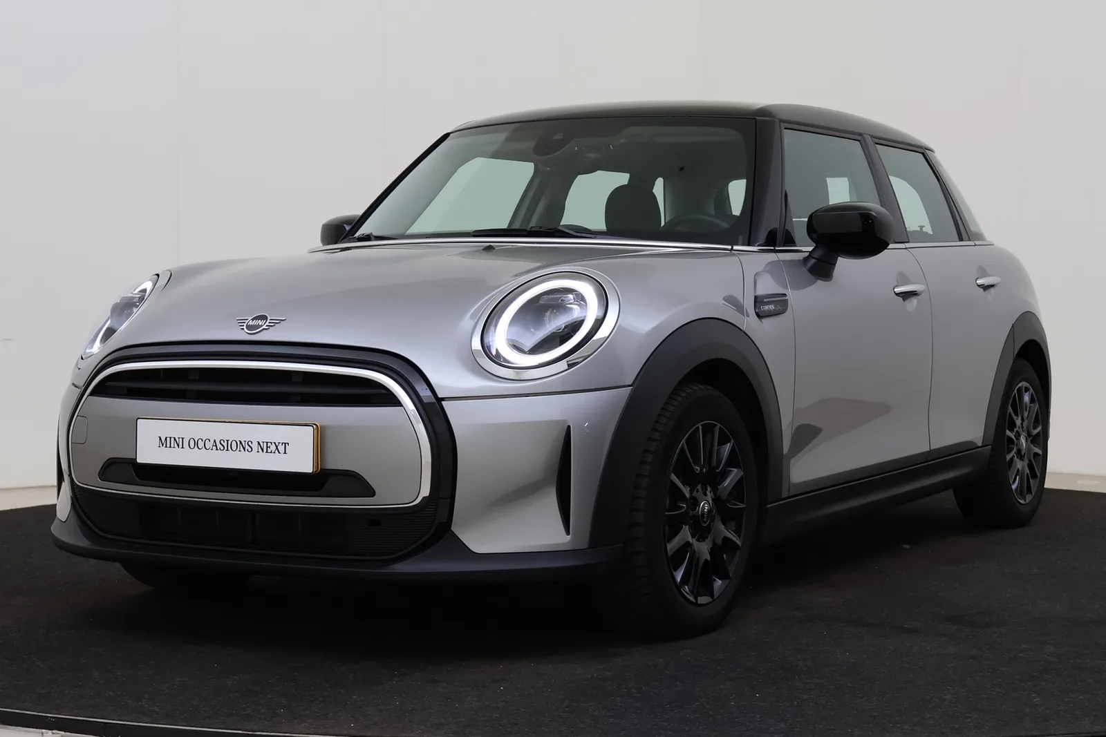 MINI Hatchback (2023) — foto 1