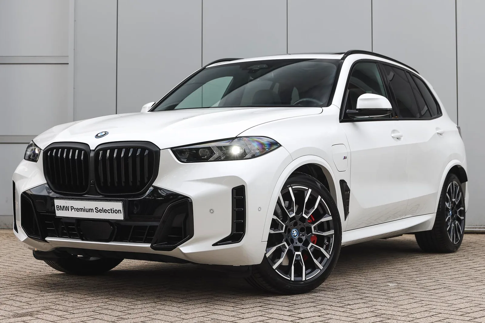BMW X5 (2024) — foto 1