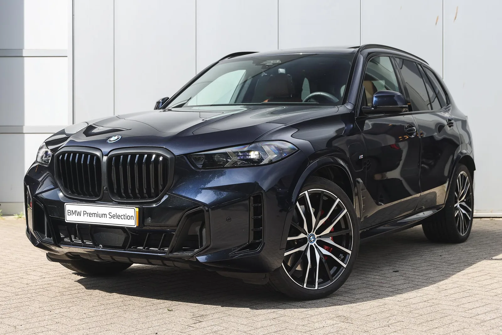 BMW X5 (2024) — foto 1