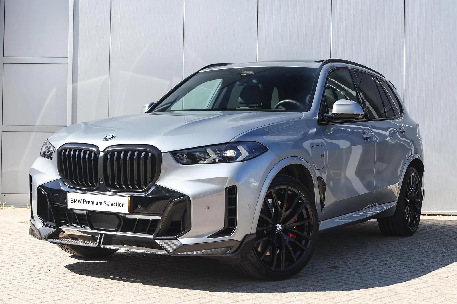 BMW X5 (2024) — foto 1