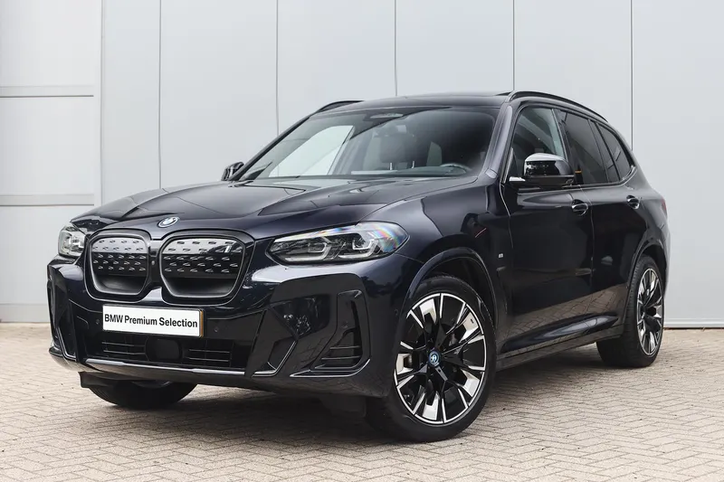 BMW iX3 (2023)