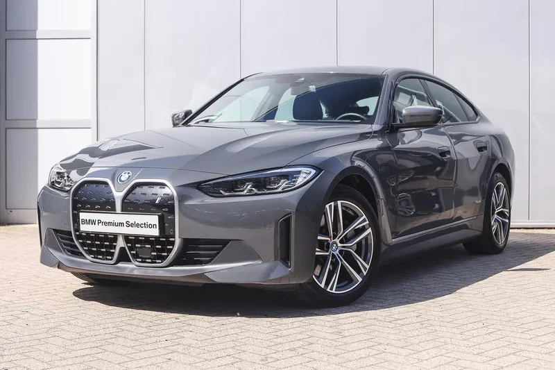 BMW i4 (2022)