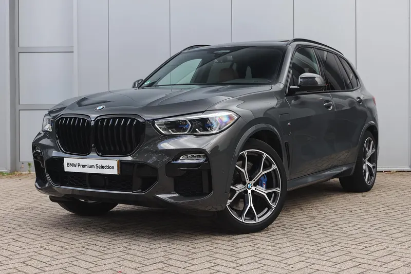BMW X5 (2021)