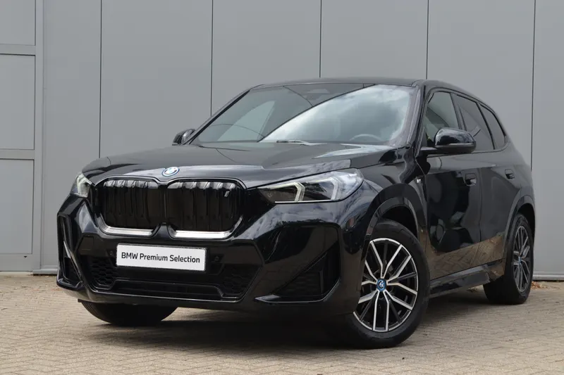 BMW iX1 (2024)