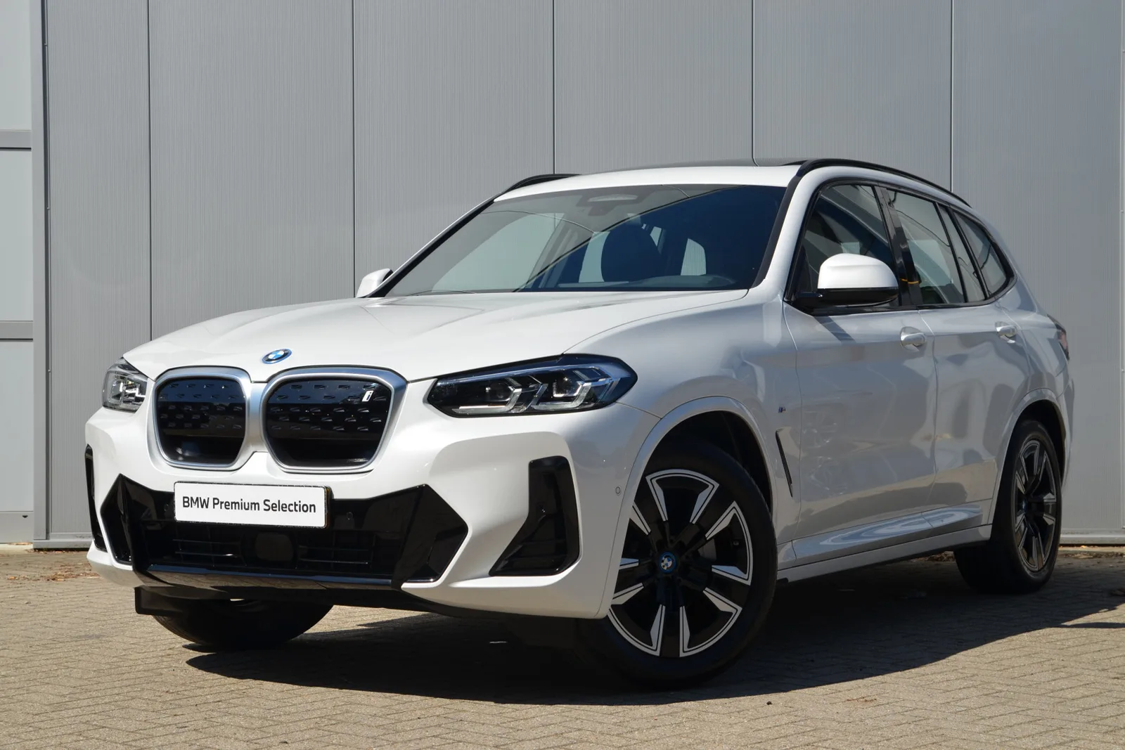 BMW iX3 (2022) — foto 1