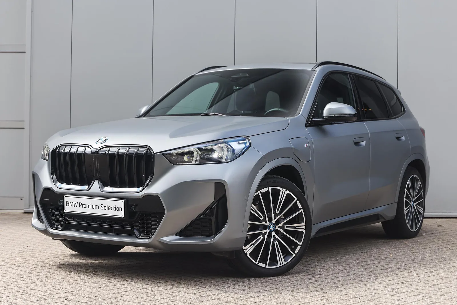 BMW X1 (2023) — foto 1