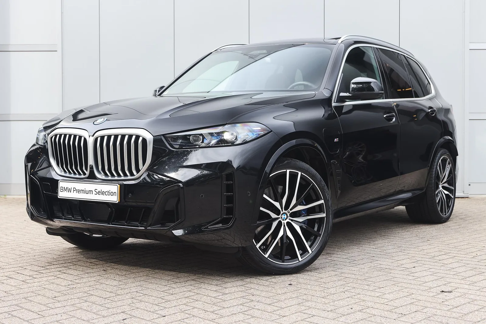 BMW X5 (2025) — foto 1