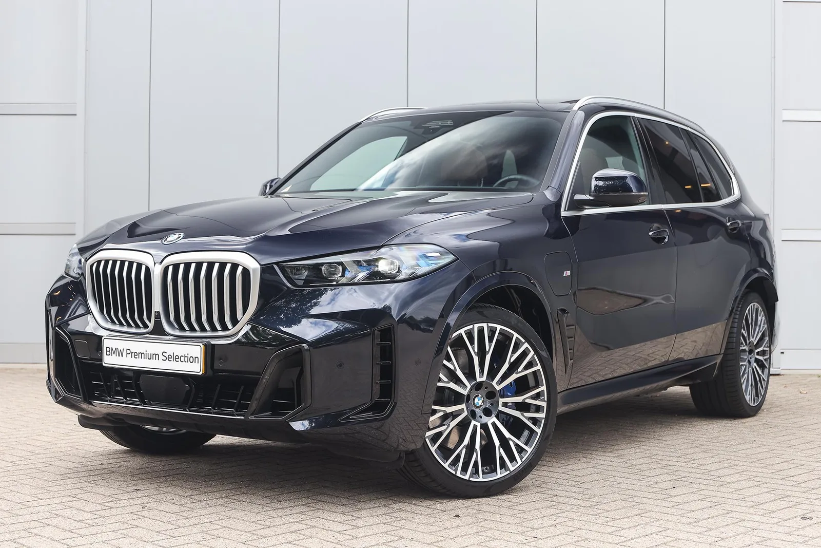 BMW X5 (2025) — foto 1