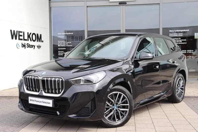 BMW iX1 (2023)