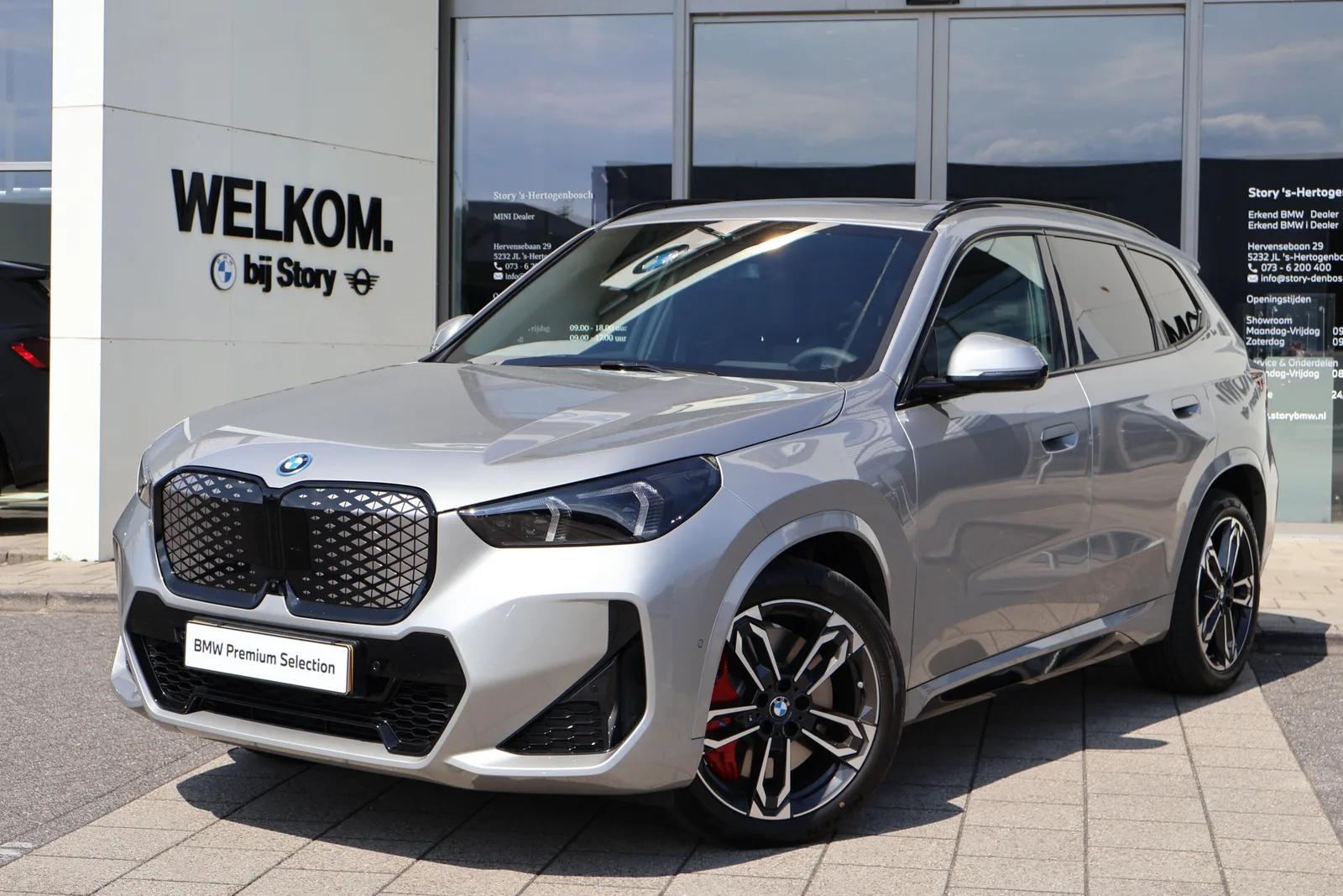 BMW iX1 (2026) — foto 1