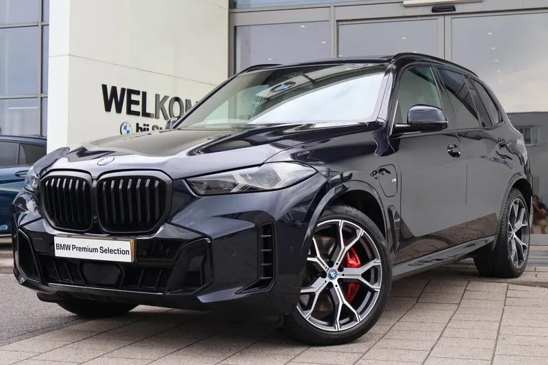 BMW X5 (2023)