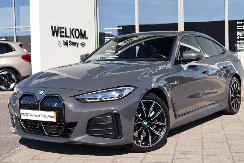BMW i4 (2023)