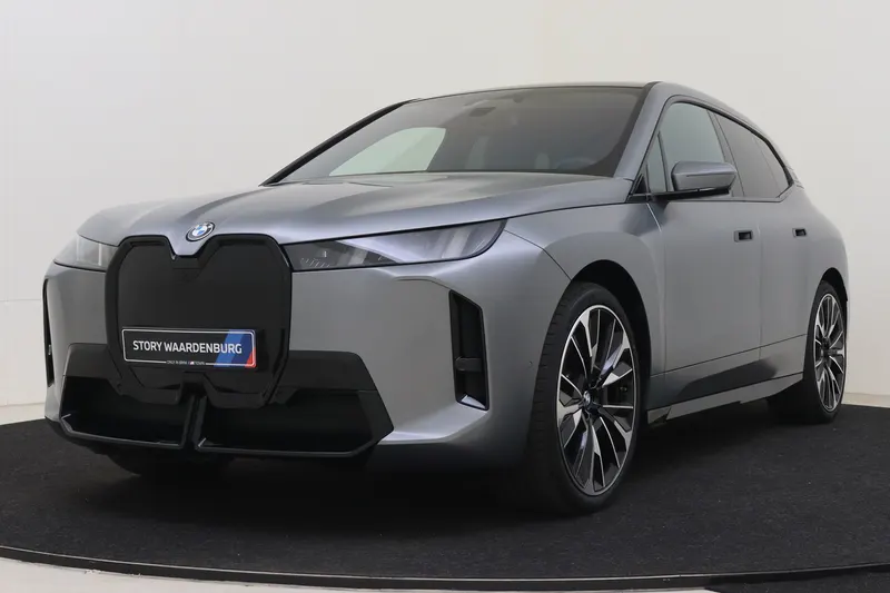 BMW iX (2026)