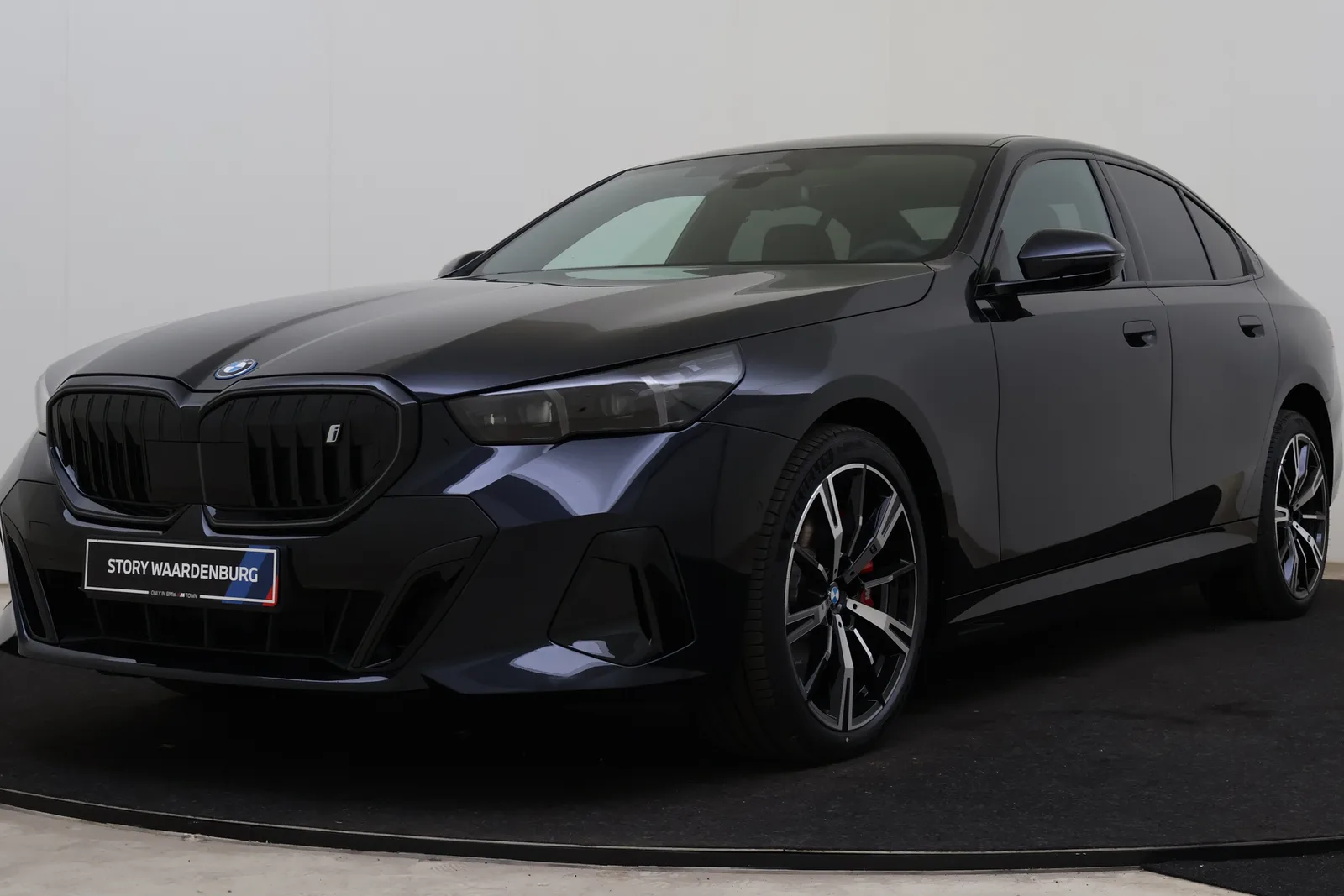 BMW i5 (2026) — foto 1