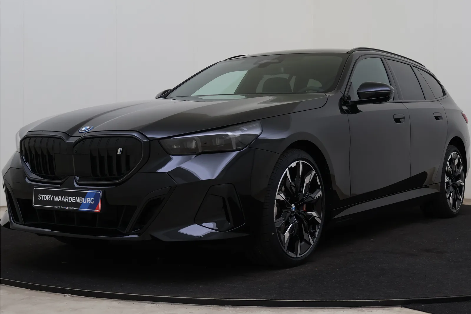 BMW i5 (2026) — foto 1
