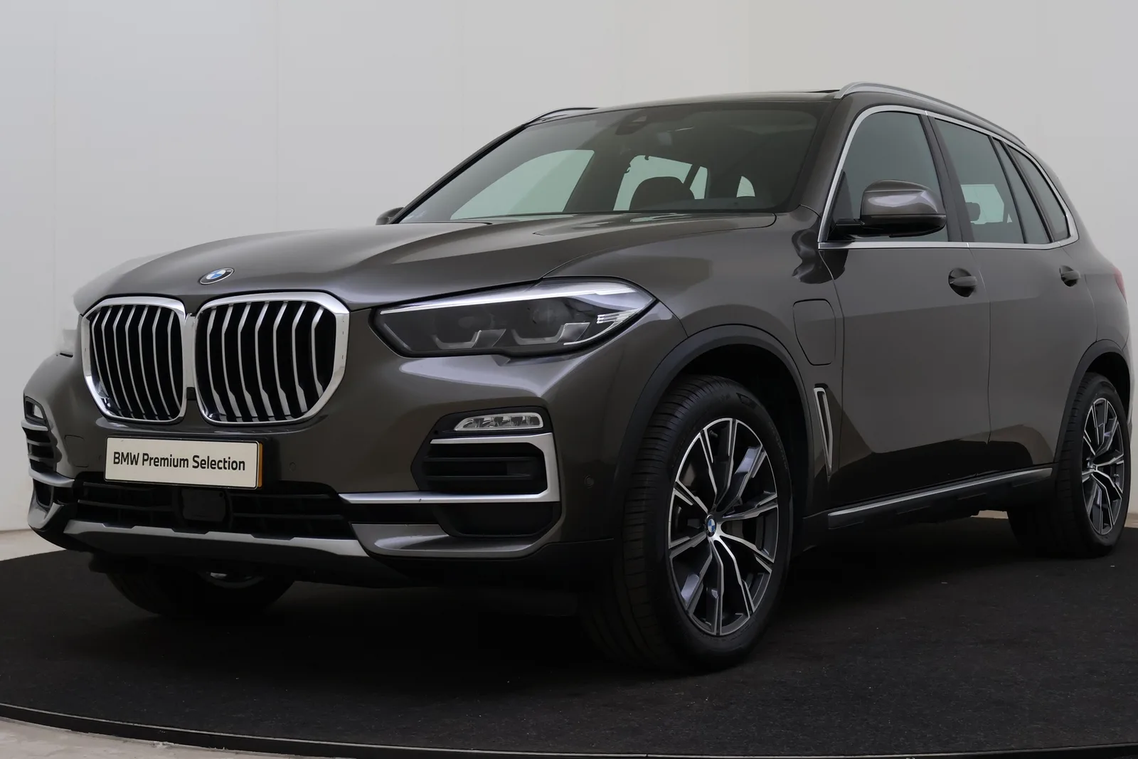 BMW X5 (2021) — foto 1