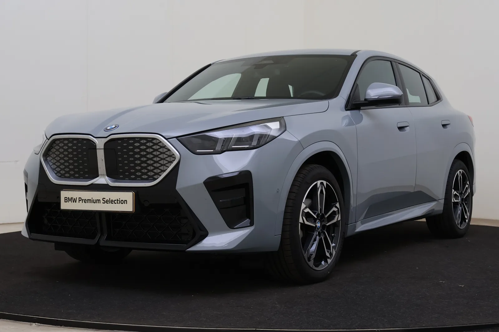 BMW iX2 (2025) — foto 1