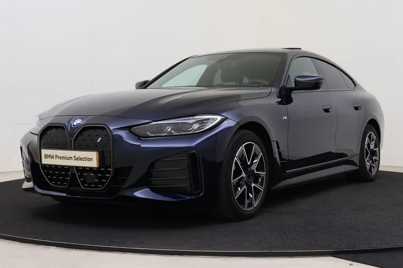 BMW i4 (2023)