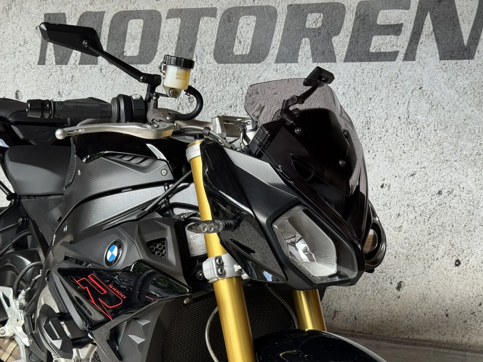BMW S 1000 R (2019) — foto 1