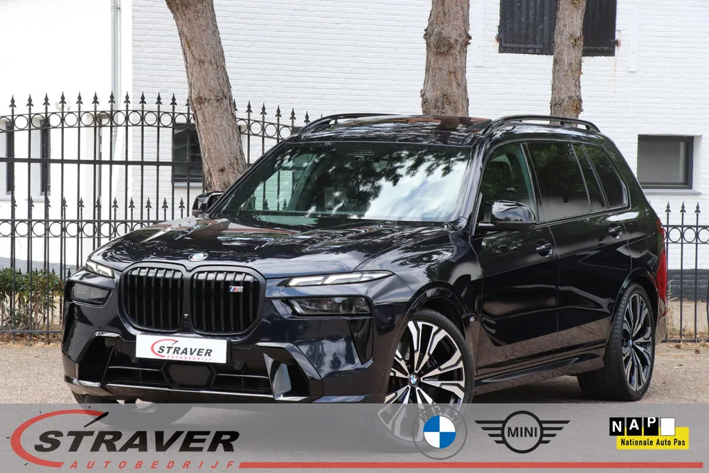 BMW X7 (2025) — foto 1