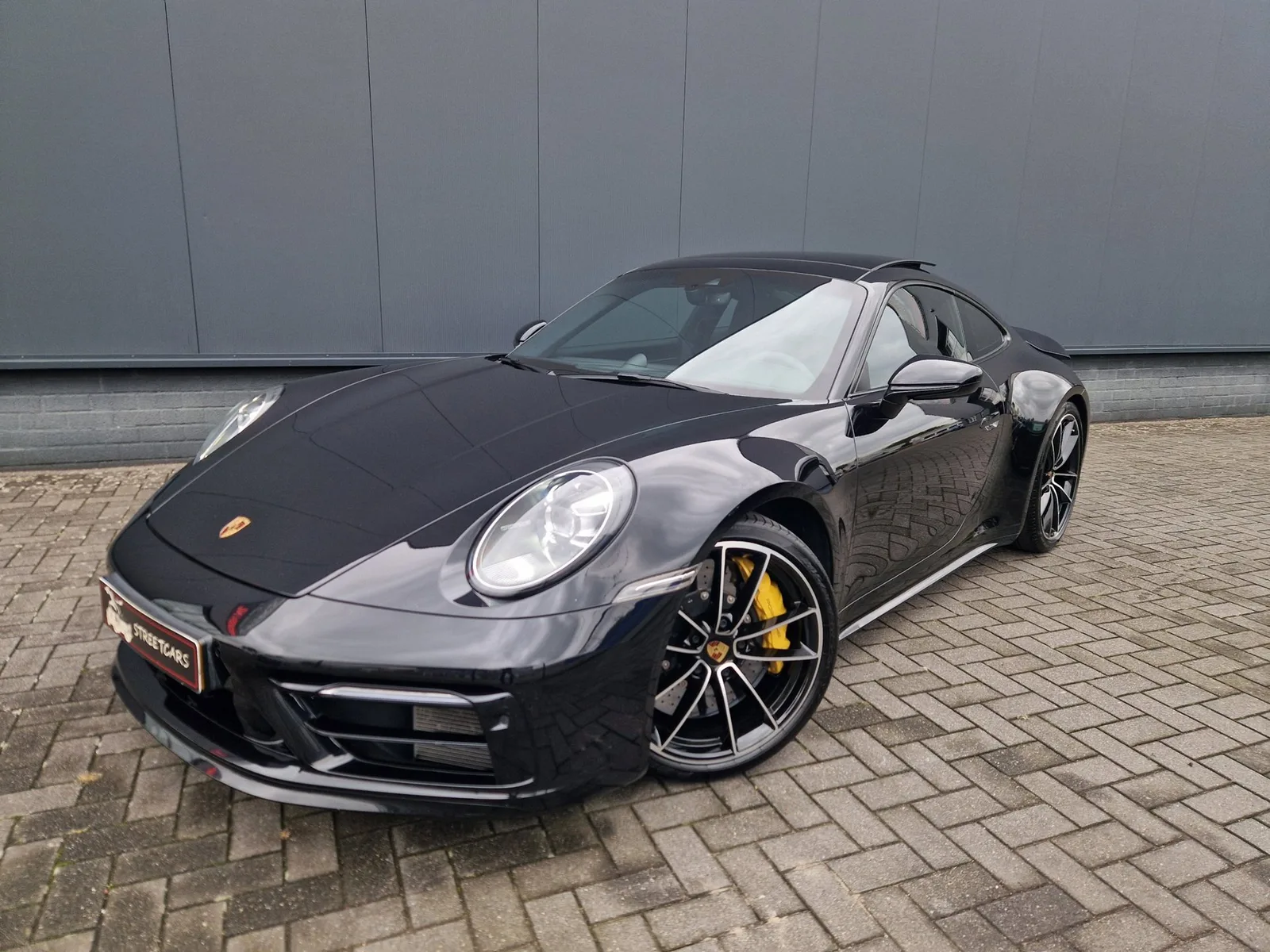 Porsche 911 (2019) — foto 1