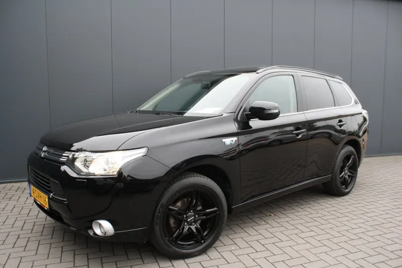 Mitsubishi Outlander (2013)