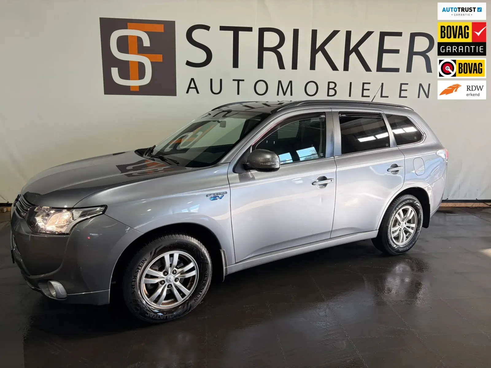 Mitsubishi Outlander (2014) — foto 1