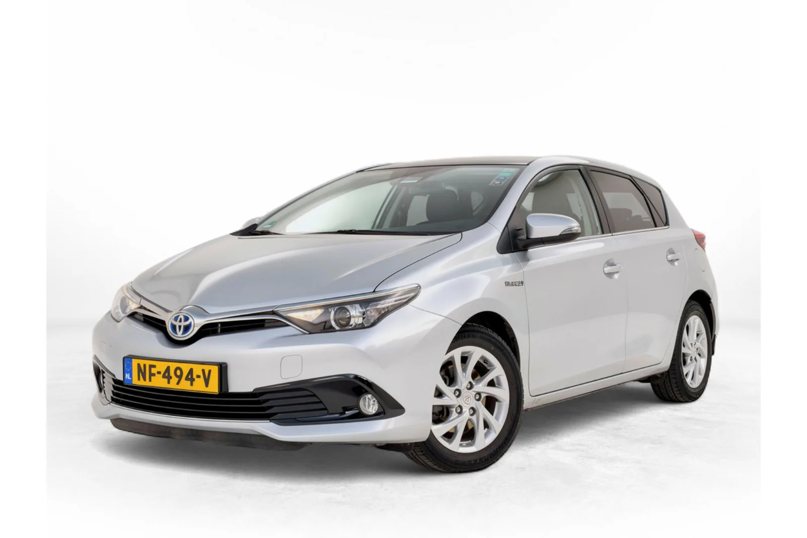 Toyota Auris (2015) — foto 1