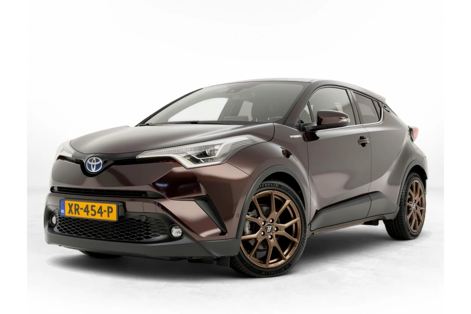 Toyota C-HR (2019) — foto 1