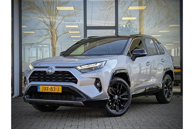 Toyota RAV4 (2024)
