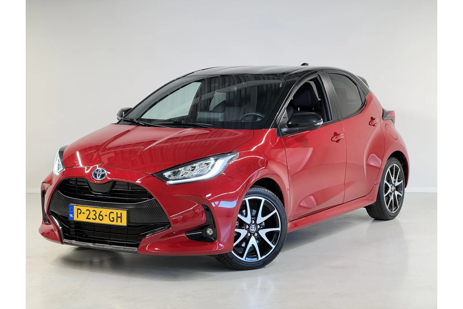 Toyota Yaris (2022) — foto 1