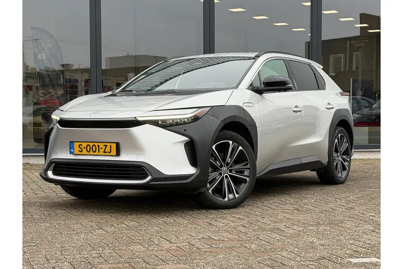 Toyota bZ4X (2023)