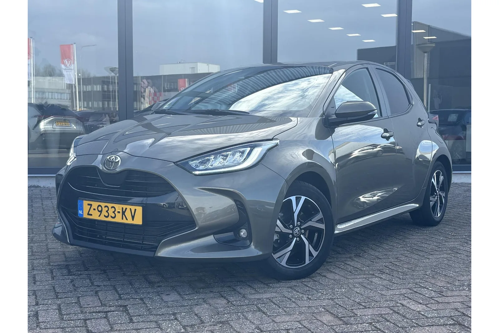 Toyota Yaris (2024) — foto 1