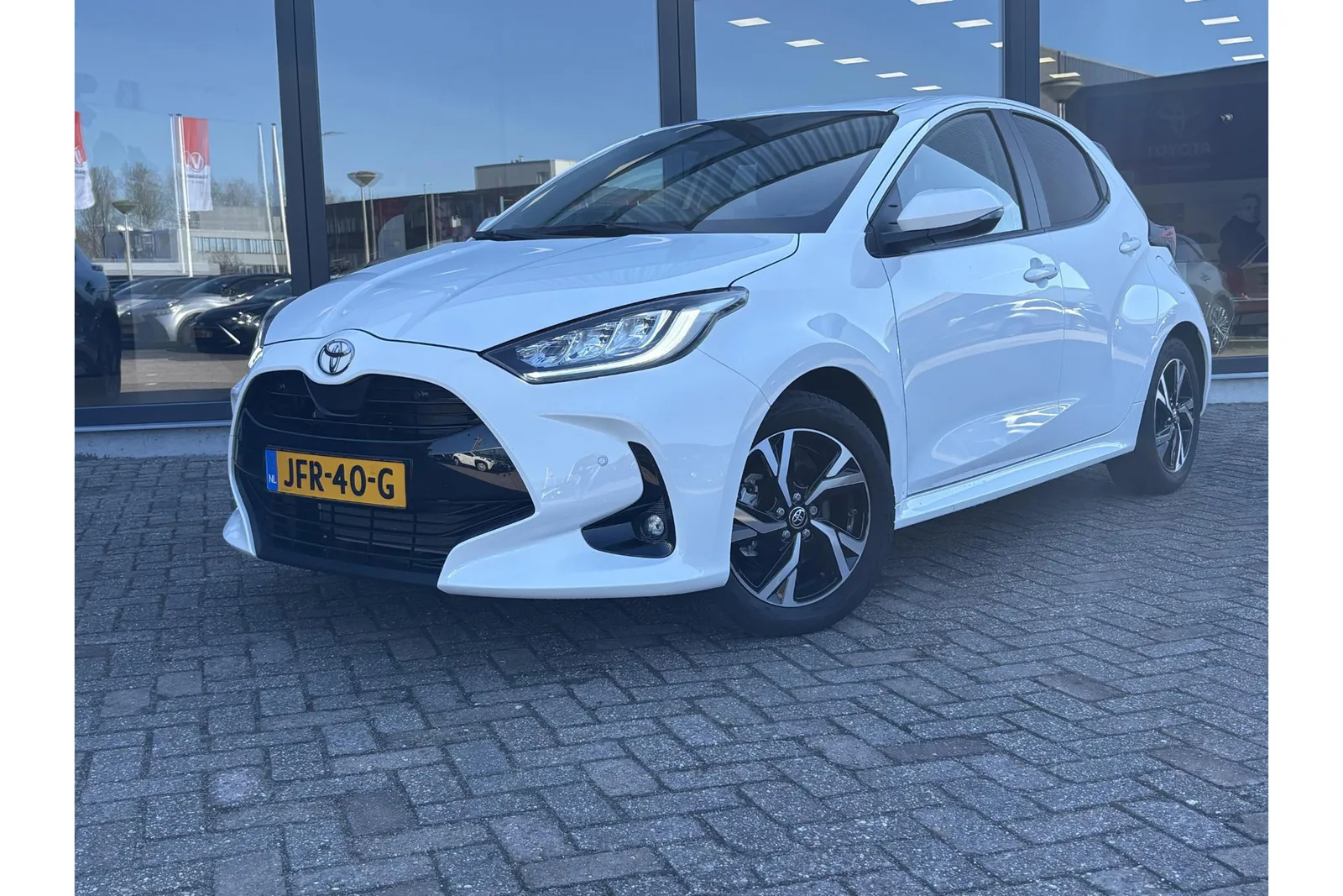 Toyota Yaris (2025) — foto 1