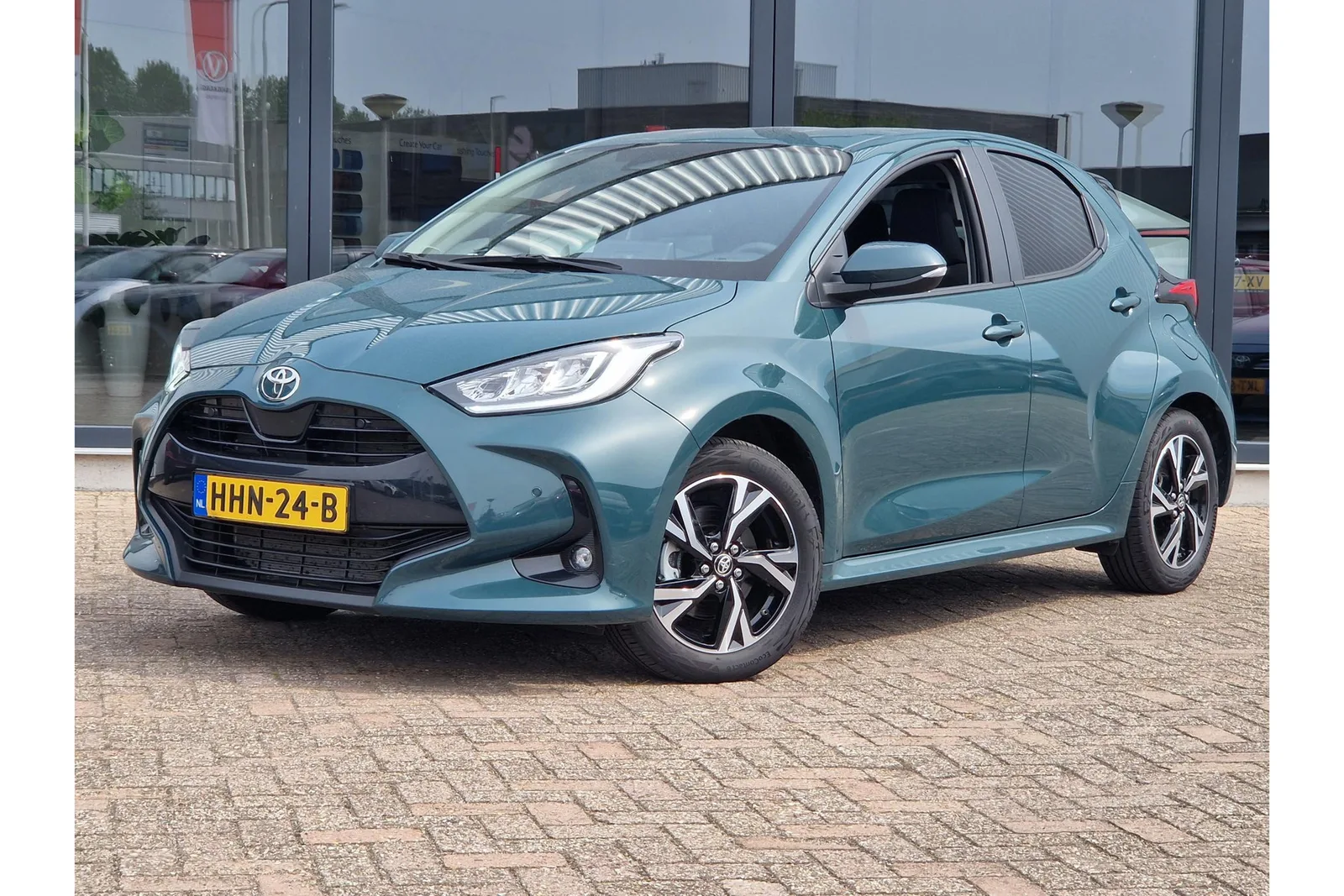 Toyota Yaris (2025) — foto 1