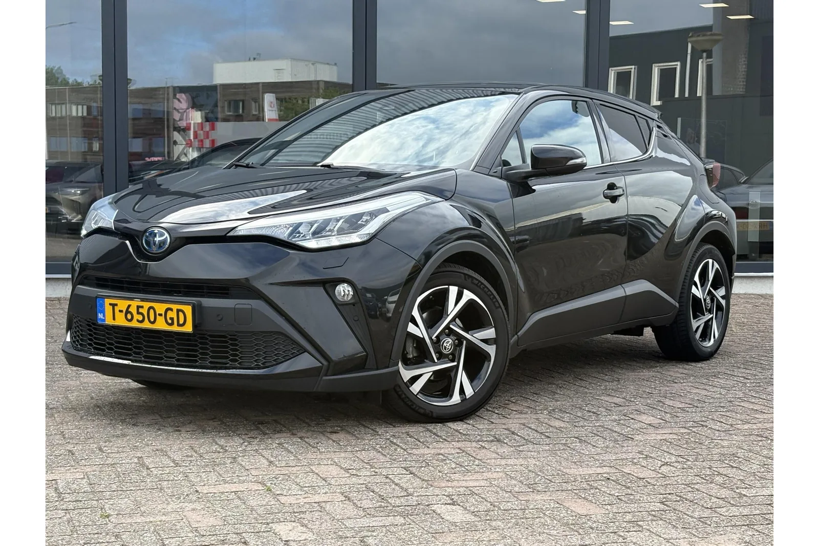 Toyota C-HR (2022) — foto 1