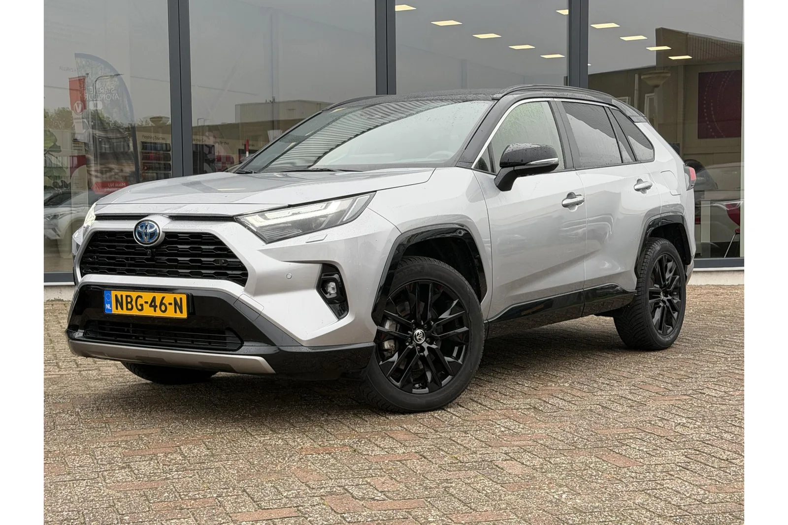 Toyota RAV4 (2025) — foto 1