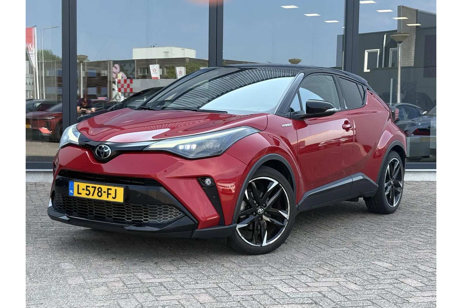 Toyota C-HR (2021) — foto 1