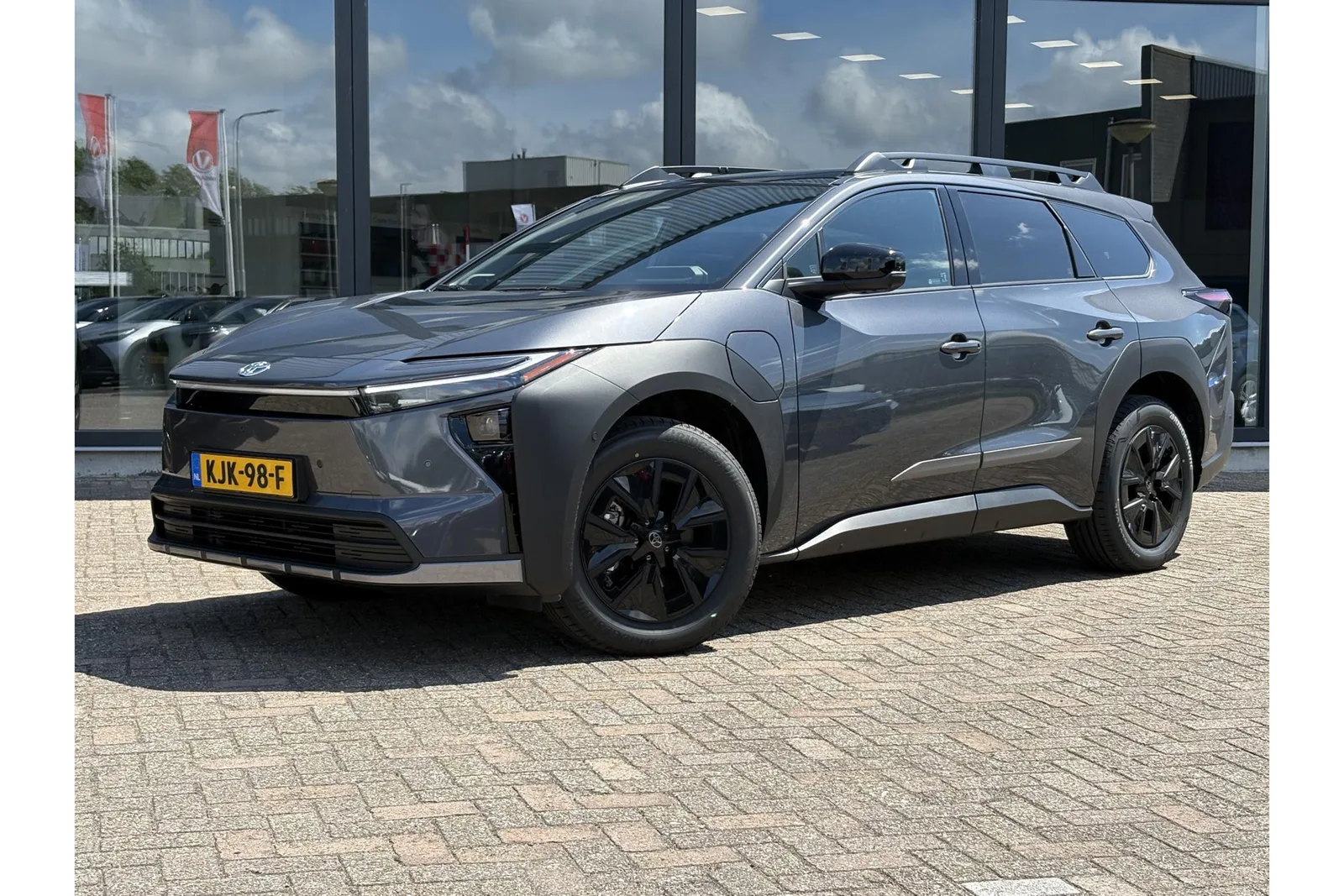 Toyota bZ4X (2026) — foto 1